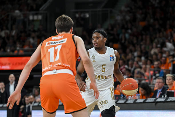 中寻找机会 中寻找机会