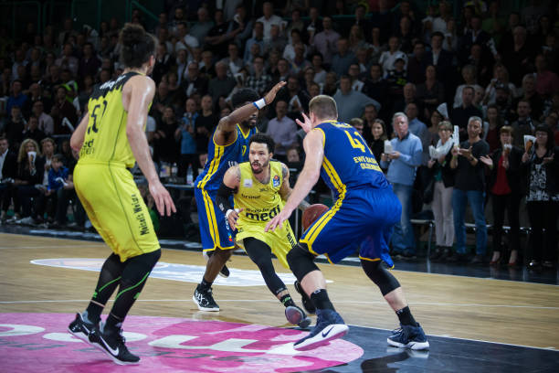 英超托特纳 英超托特纳