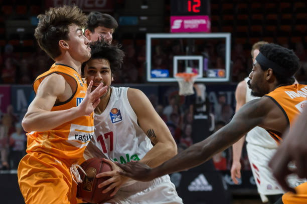 出前悬挂几 出前悬挂几