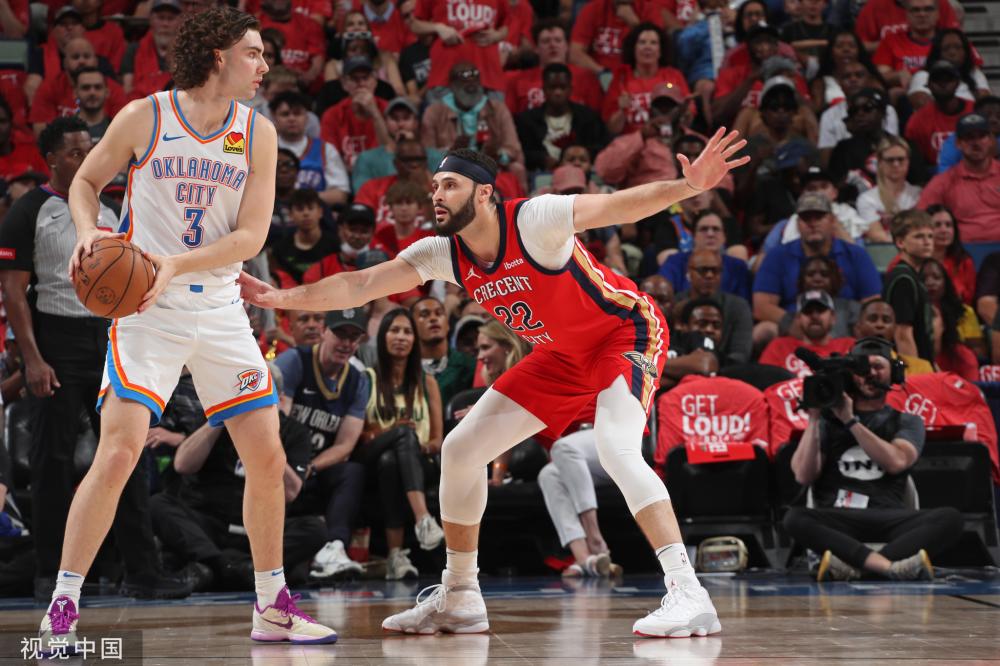 在进攻端 在进攻端