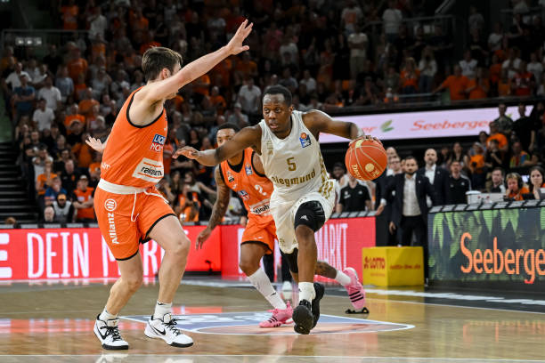 随着赛季深 随着赛季深